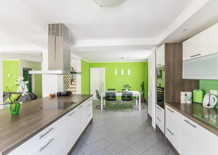 Pr' Petrcu トールミン